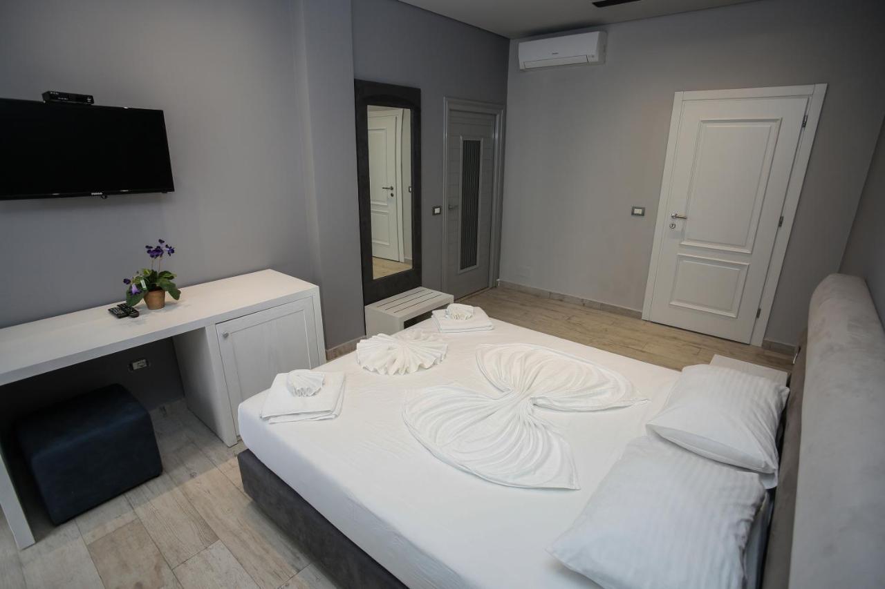 Lubjana Hotel Durrës Exteriör bild